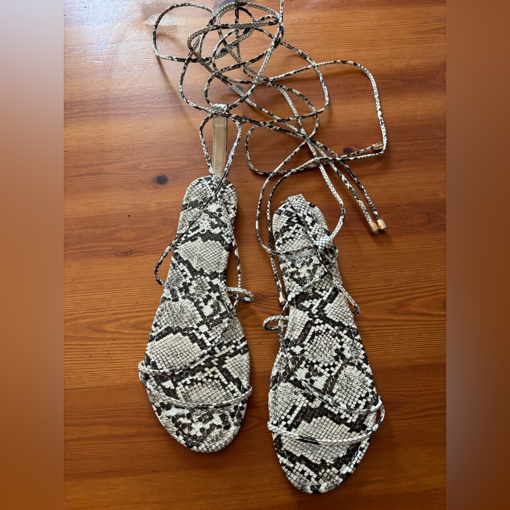 Rohb by Joyce Azria Snakeskin Pattern Strappy Sandals Never Worn Size 8